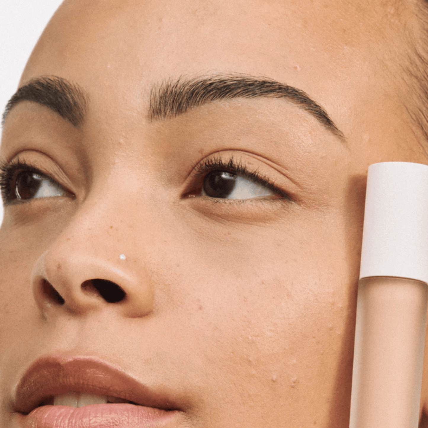 Alternate image of model wearing ILIA 15C Voile Skin Blur Serum Concealer