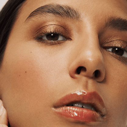 Alternate image of model wearing ILIA Brocade Stylus Shadow Stick