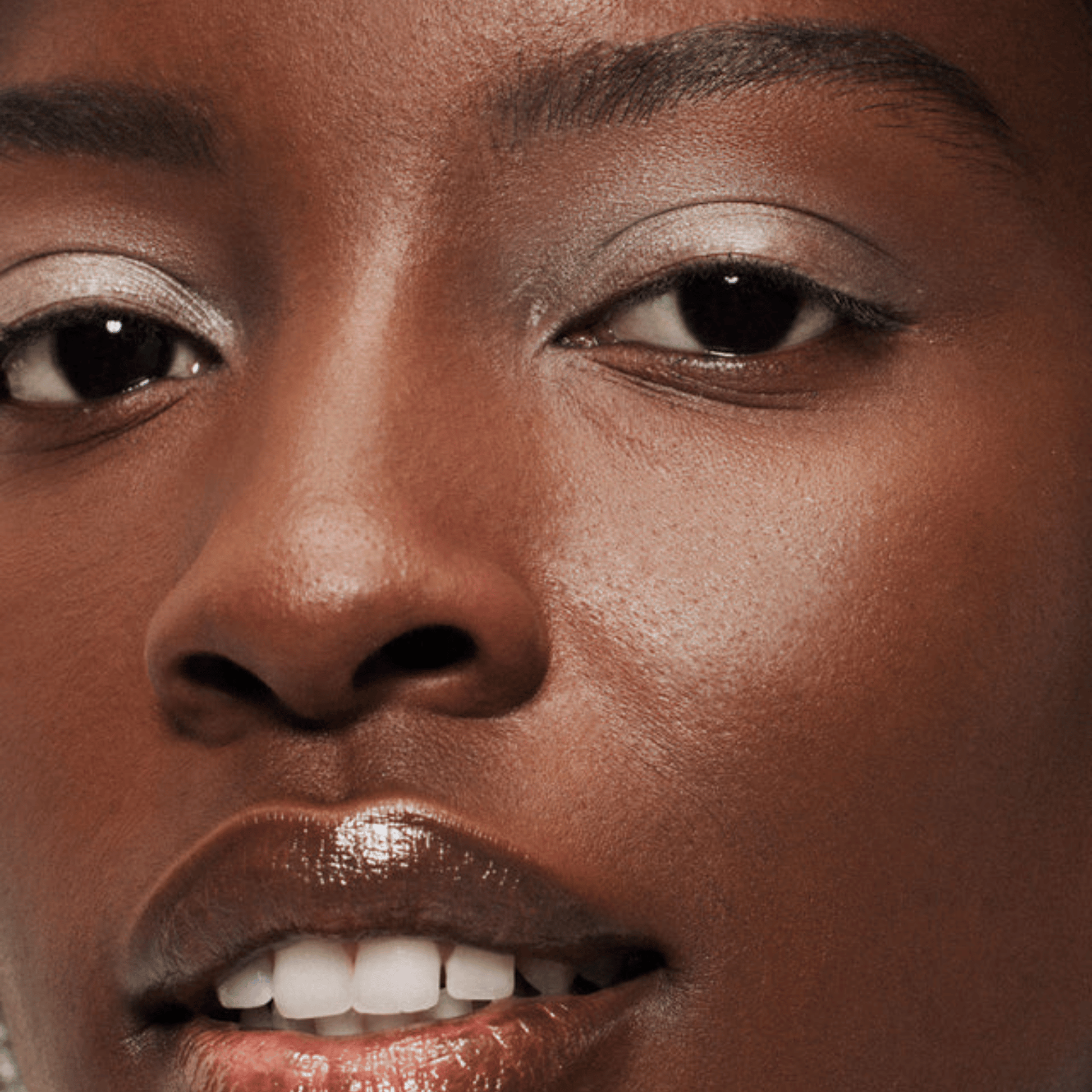 Alternate image of model wearing ILIA Opulent Stylus Shadow Stick