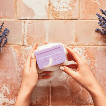 La Maison du Savon de Marseille Rose Shea Butter Soap (250 g) #10089842