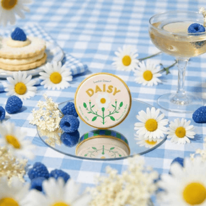 Alternate image of Kala Skandi Blooms Daisy Lip Balm 