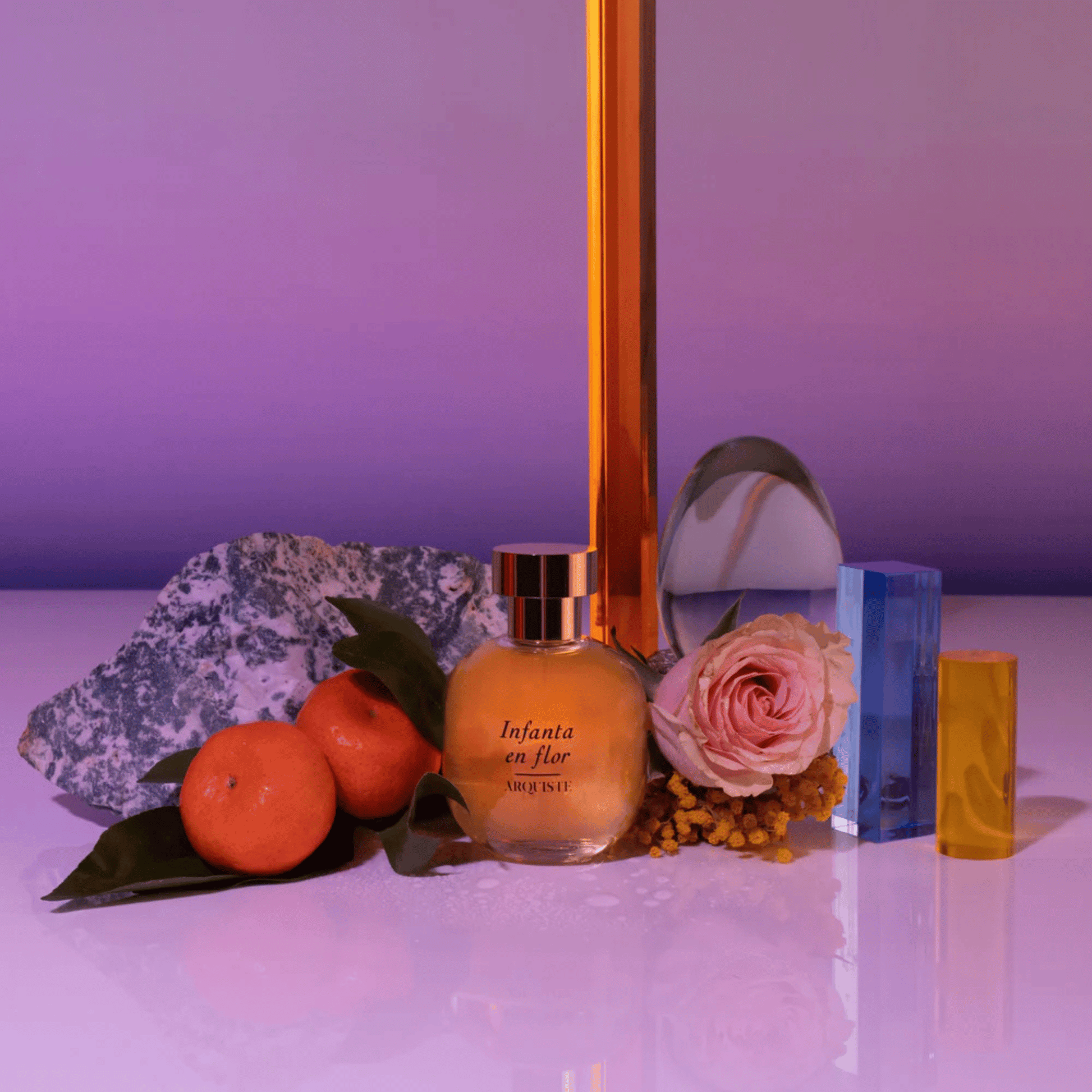 Alternate Image of Infanta En Flor EDP, perfume bottle with gold cap