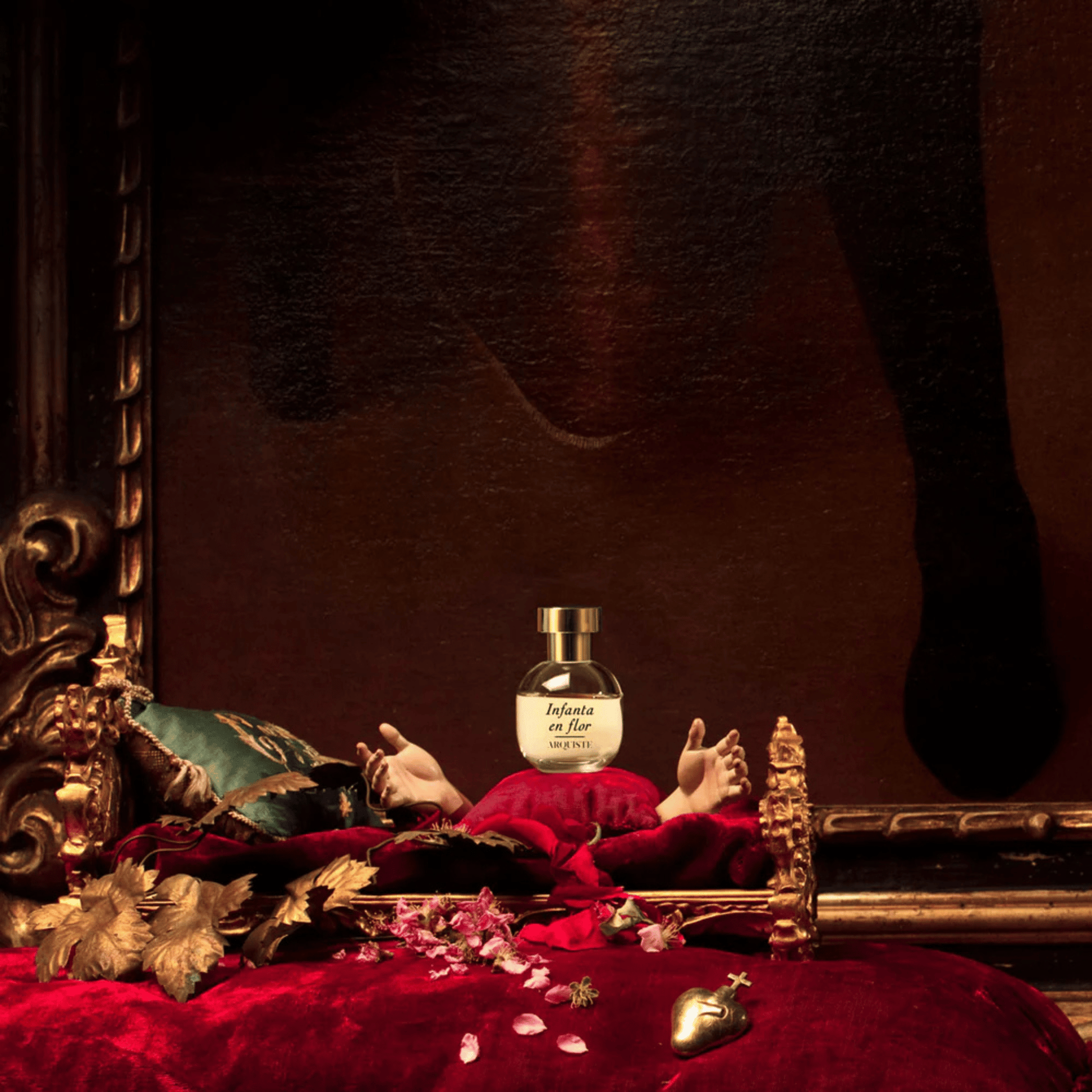 Alternate Image of Infanta En Flor EDP, perfume bottle with gold cap