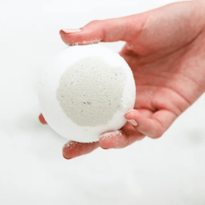 Alternative Detail Image of Bathorium Boreal Fog Bath Bomb