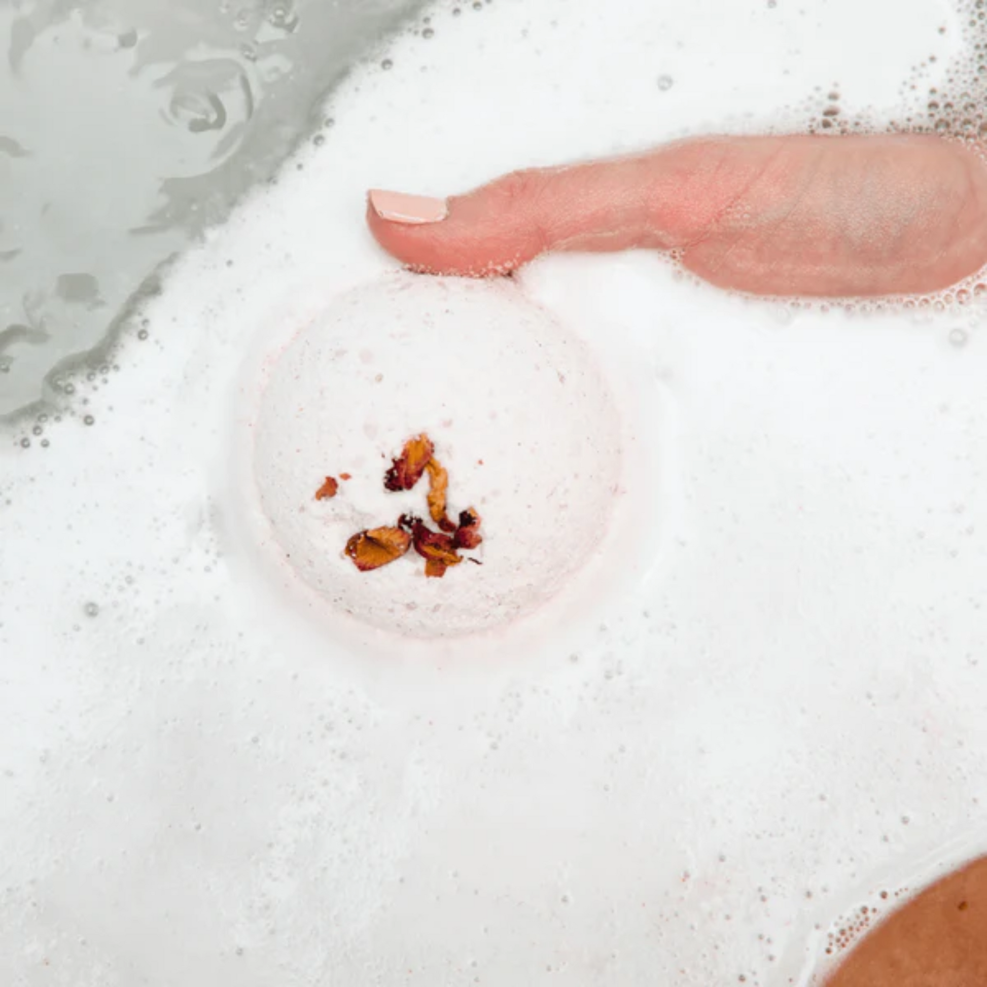 Alternative Image of Bathorium Mama's Perch Bath Bomb 