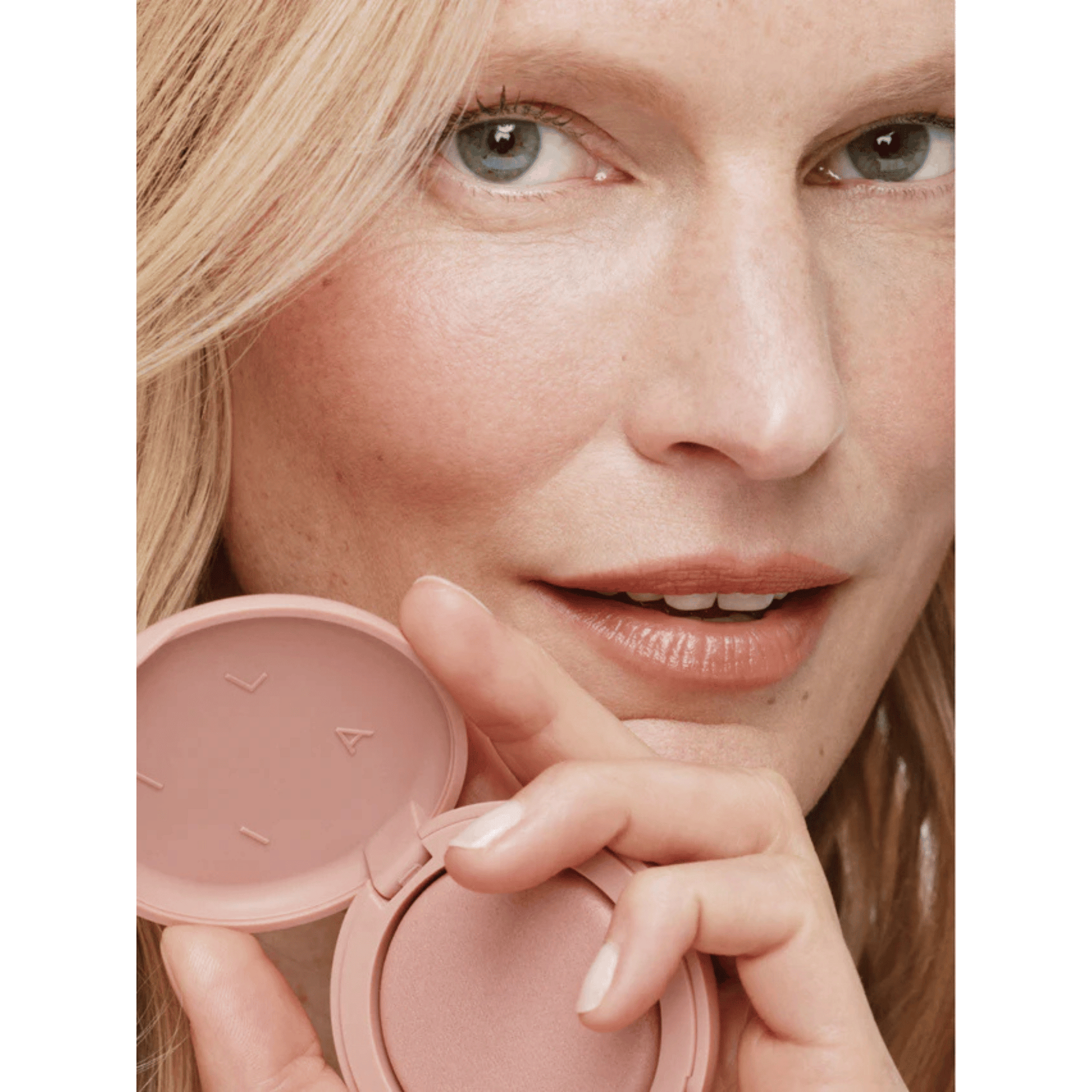 Alternate Image of Glimpse Soft Focus Blurring Blush