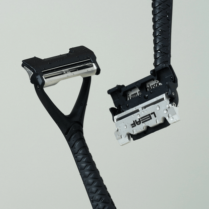 Alternate Image of Leaf Two Black Razor, black razor