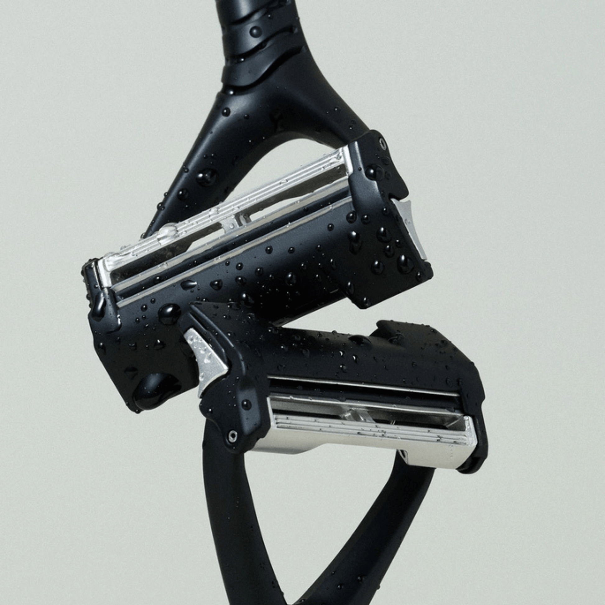 Alternate Image of Leaf Two Black Razor, black razor