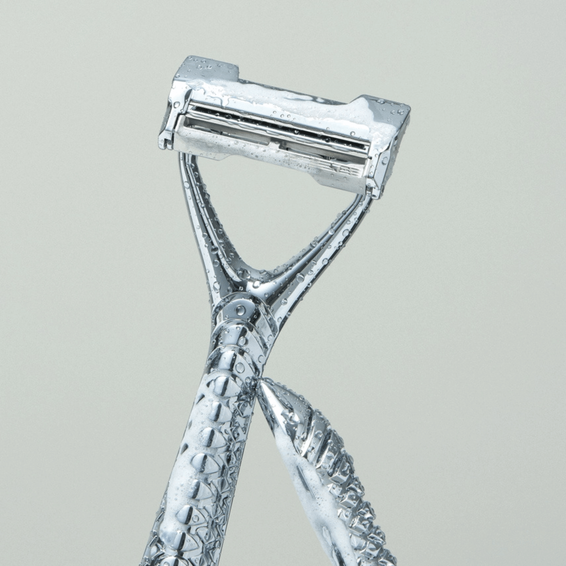 Alternate Image of Leaf Two Chrome Razor, chrome razor