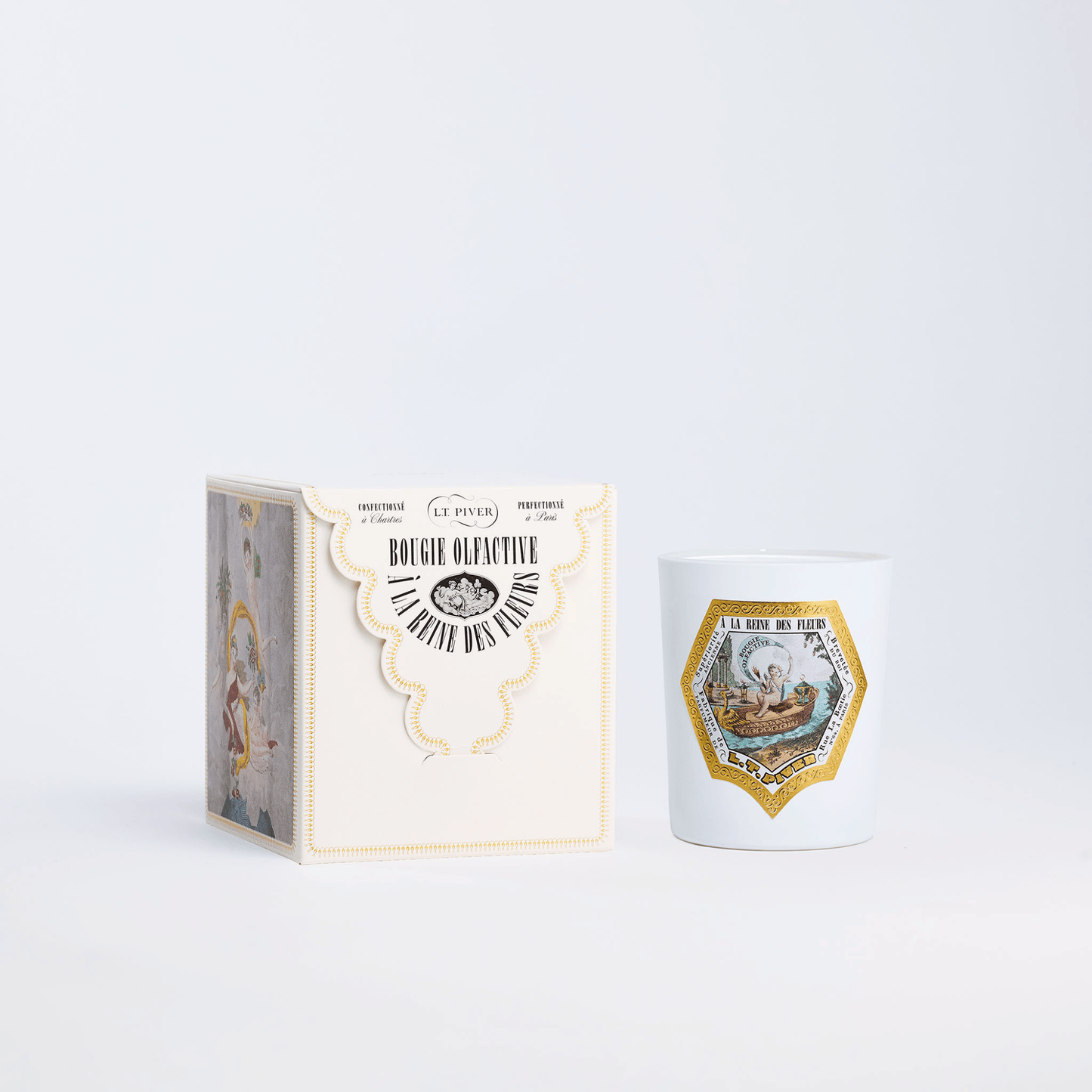 Alternate Image of A La Reine des Fleurs Candle, white vessel candle