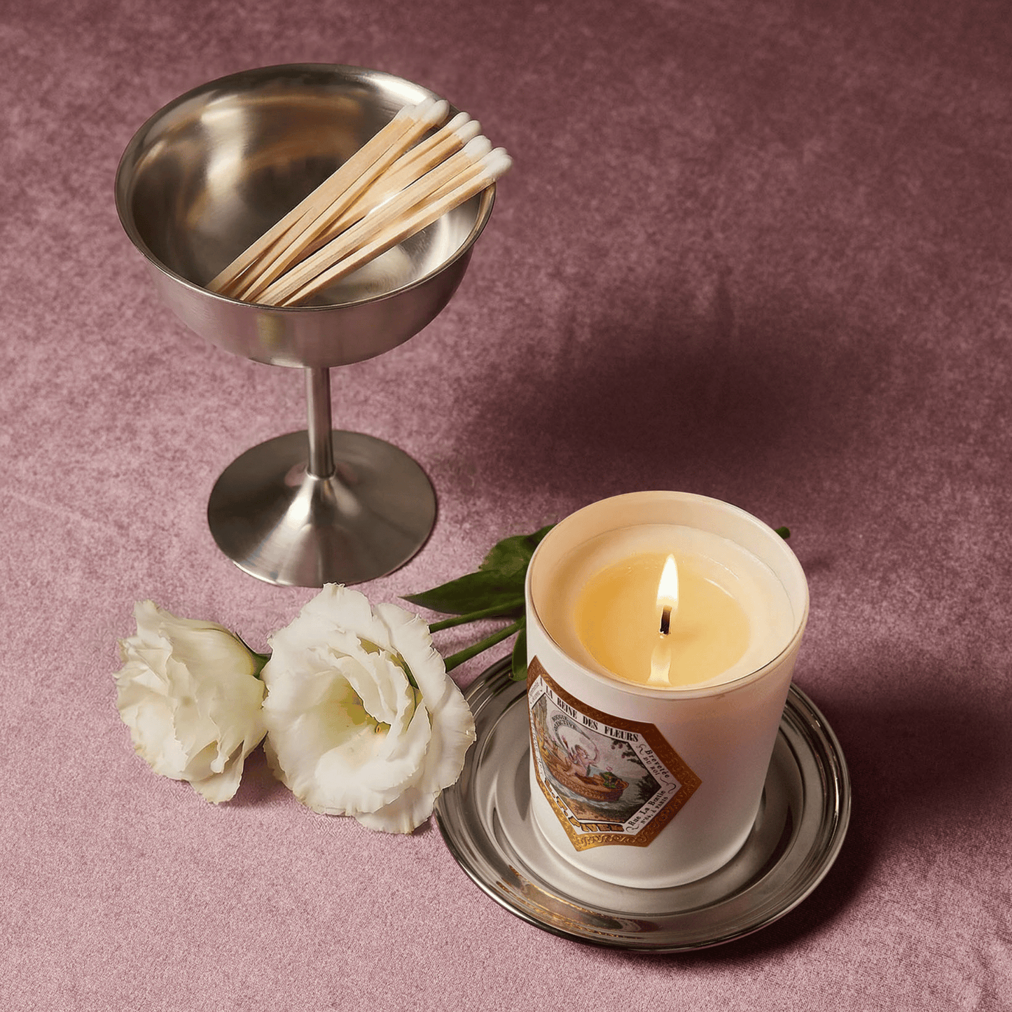 Alternate Image of A La Reine des Fleurs Candle, white vessel candle