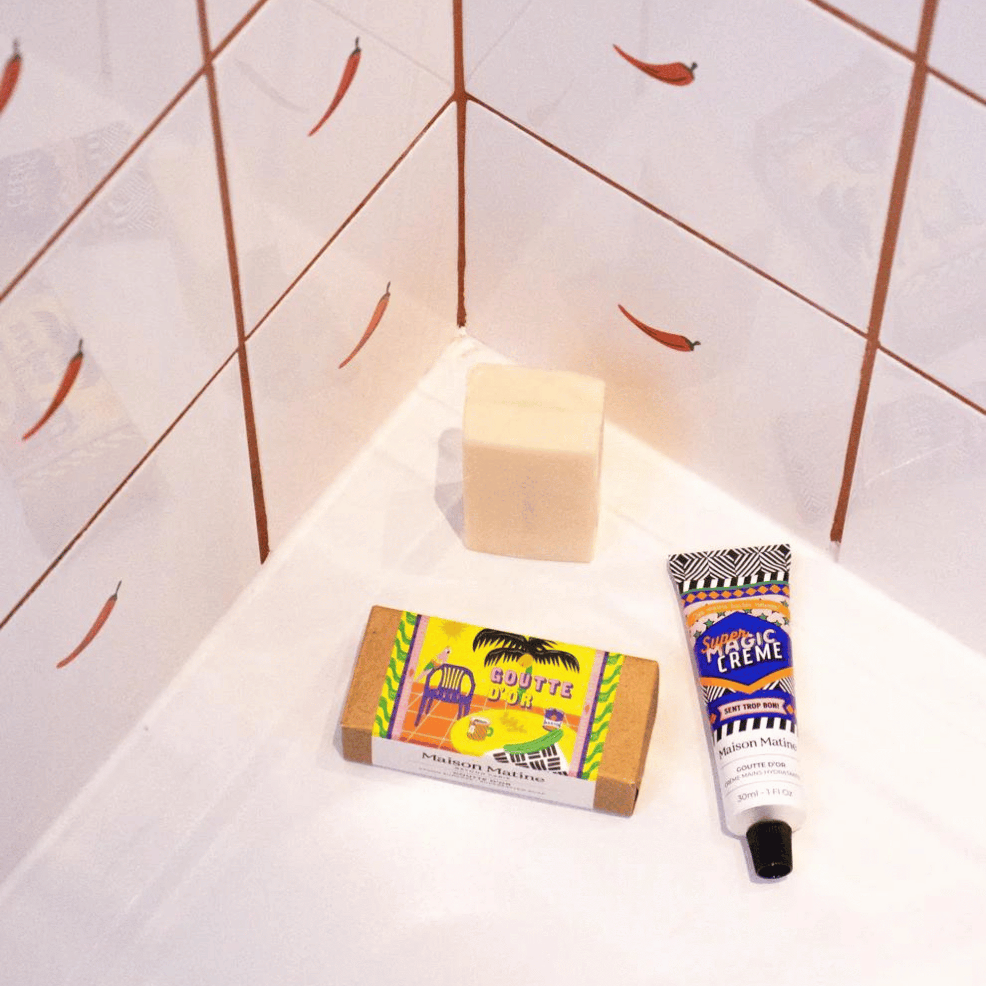 Alternate Image of Goutte D'or Soap