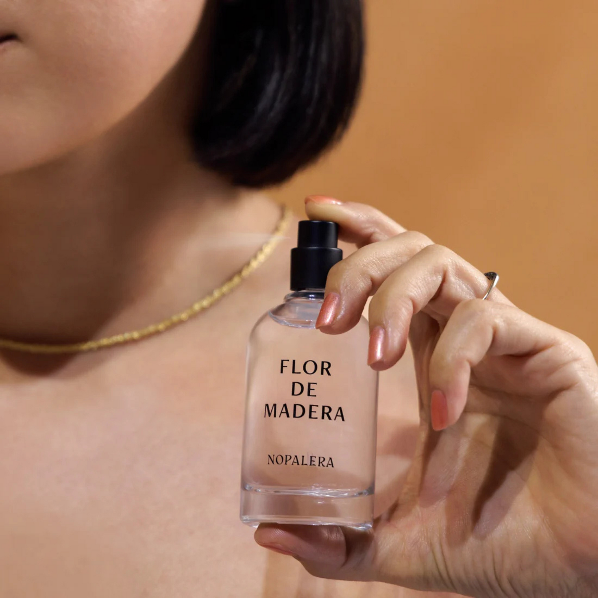 Lifestyle Image 2 of Nopalera Flor de Madera 