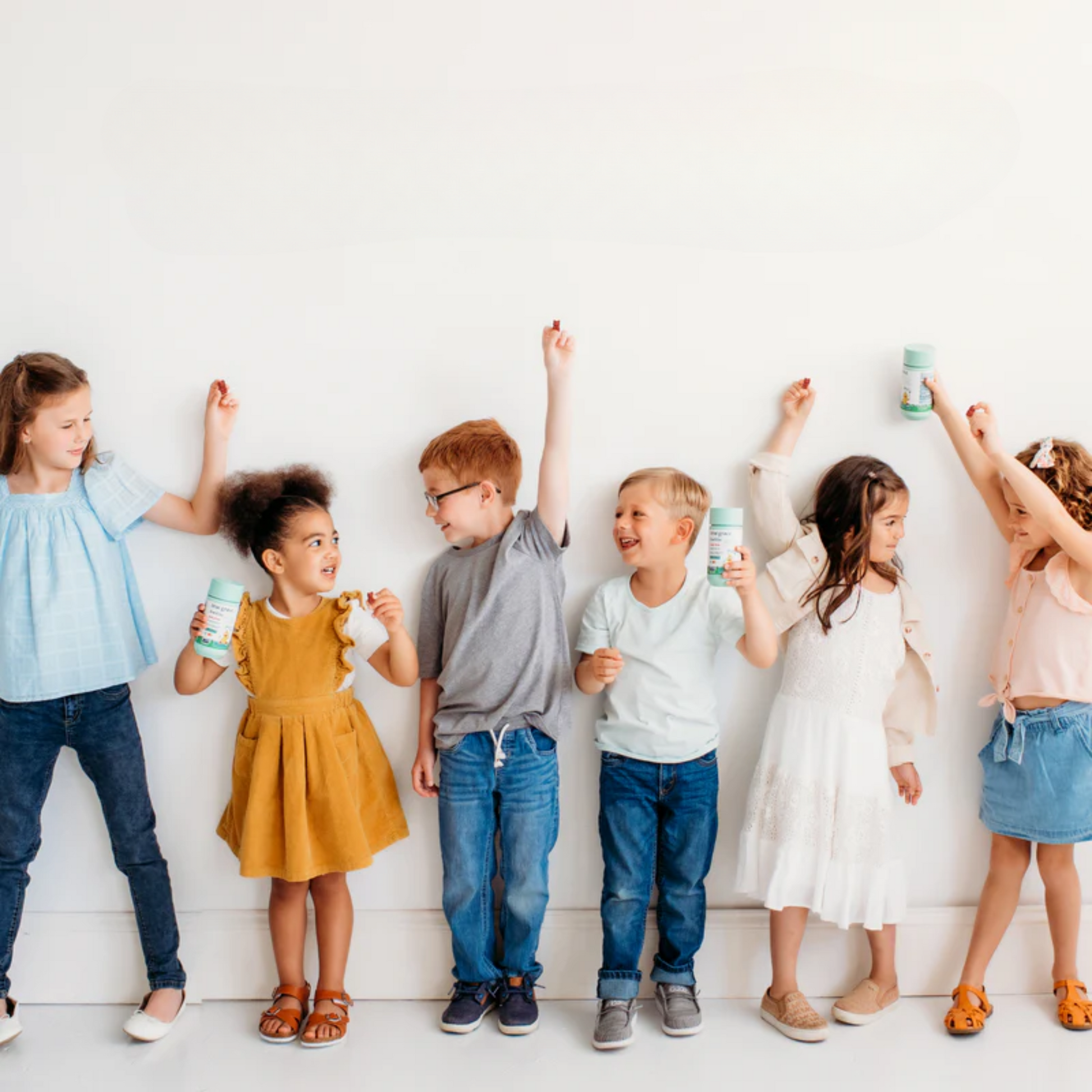 alternate image of true grace true littles daily kids multivitamin