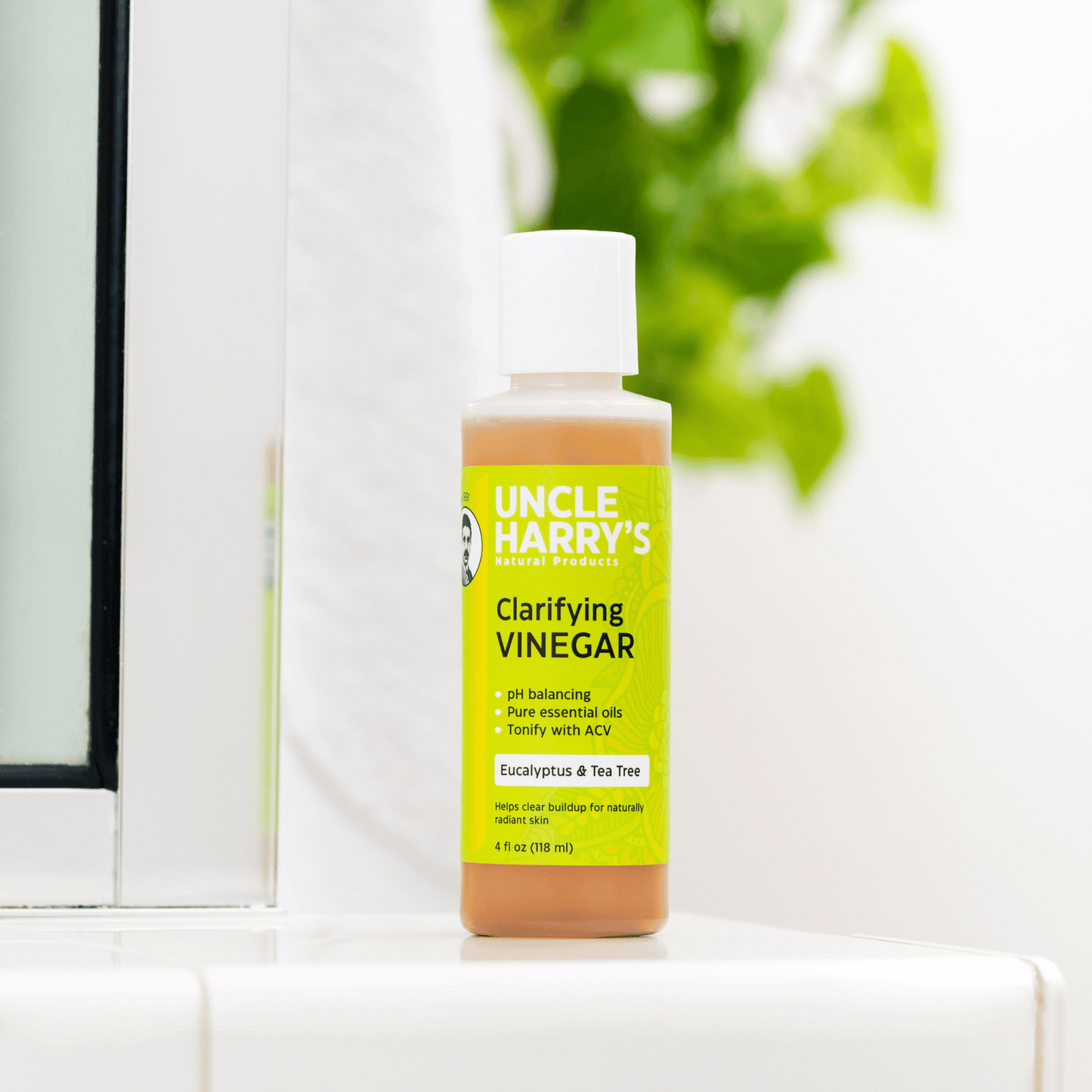 Alternate Image of Clarifying Vinegar