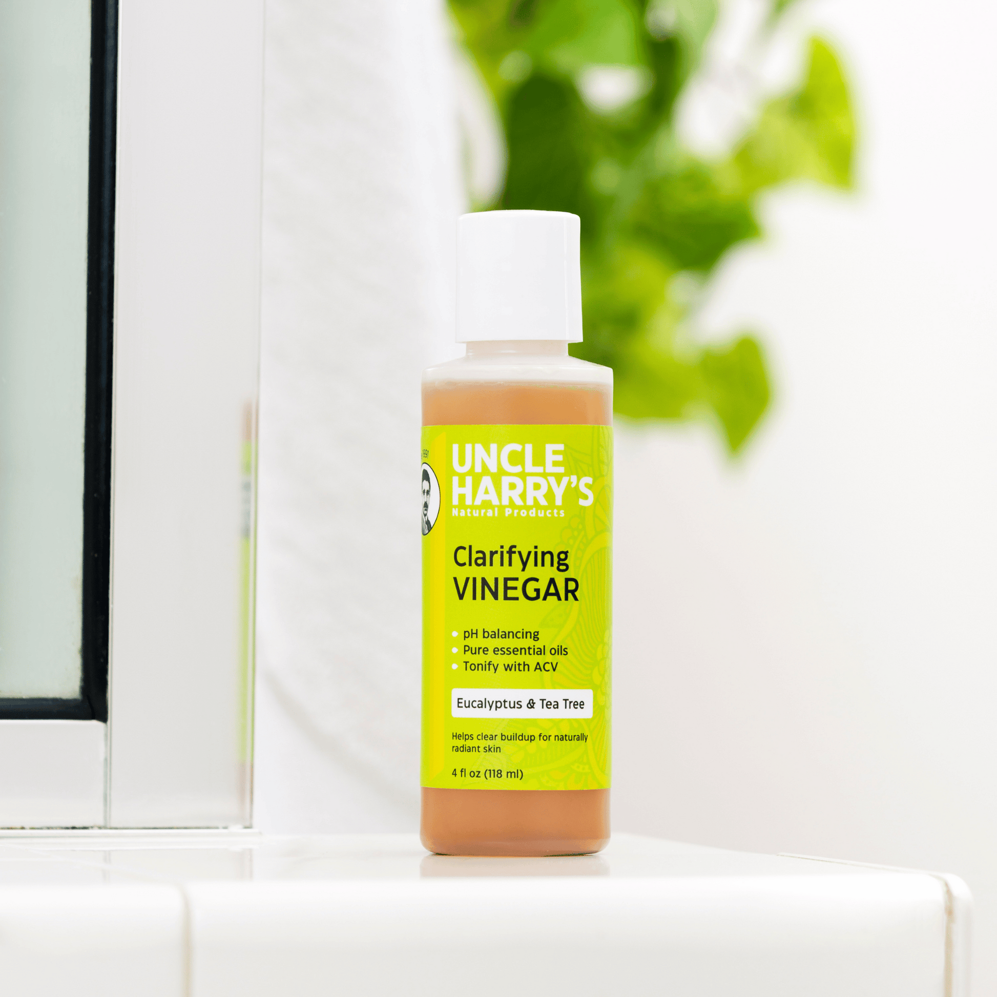 Alternate Image of Clarifying Vinegar